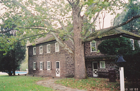 Photo of the Kuster House as it appears today (10/03)